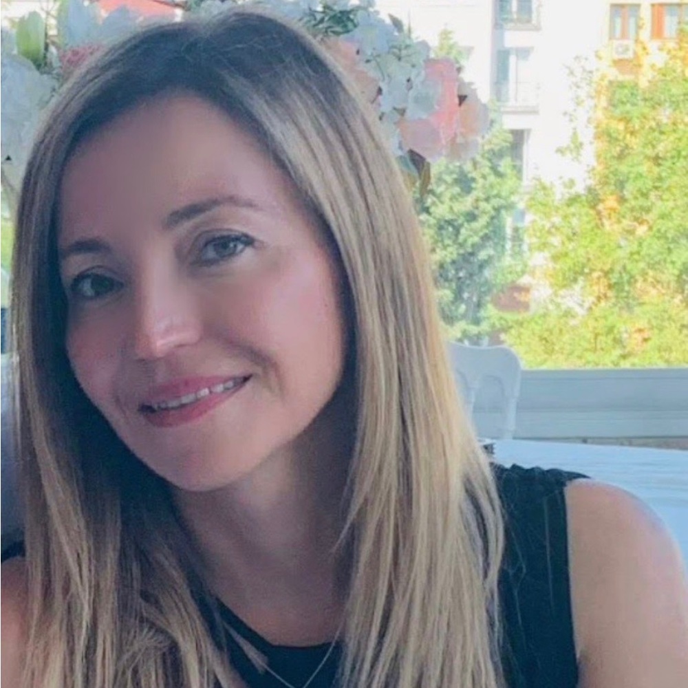 Meet your Posher, Ozlem